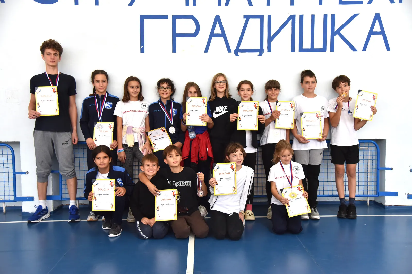 Penjački klub Solo dominirao na 2. Kupu Republike Srpske u Gradišci: Mladi talenti osvojili hrpu medalja! — fotografija 3